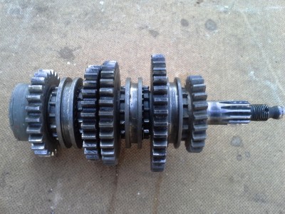 výstupní hřídel smontovaný.jpg