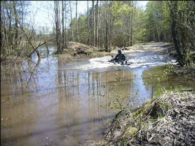 ...měl jsem v úmyslu jet vlevo, kde to nebylo tak hluboké...