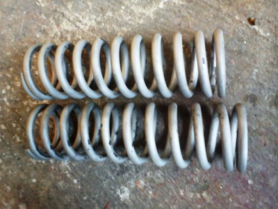 Pera zad. tlumicu.jpg